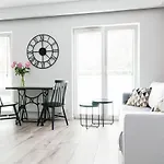 Apartment City Centre Netflix- Greenpark - River