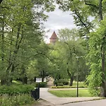 Apartment City Centre Netflix- Greenpark - River