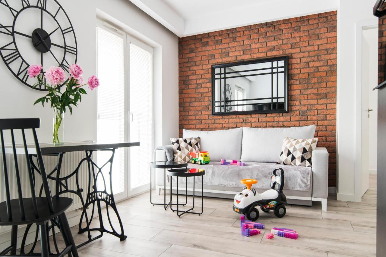 Apartment Centre Netflix- Greenpark - River *